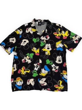 Disney Black Short-Sleeve Mickey & Friends Camp Shirt XL